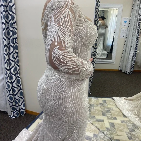 WONA CONCEPT luxury wedding gown - Picture 7 of 8